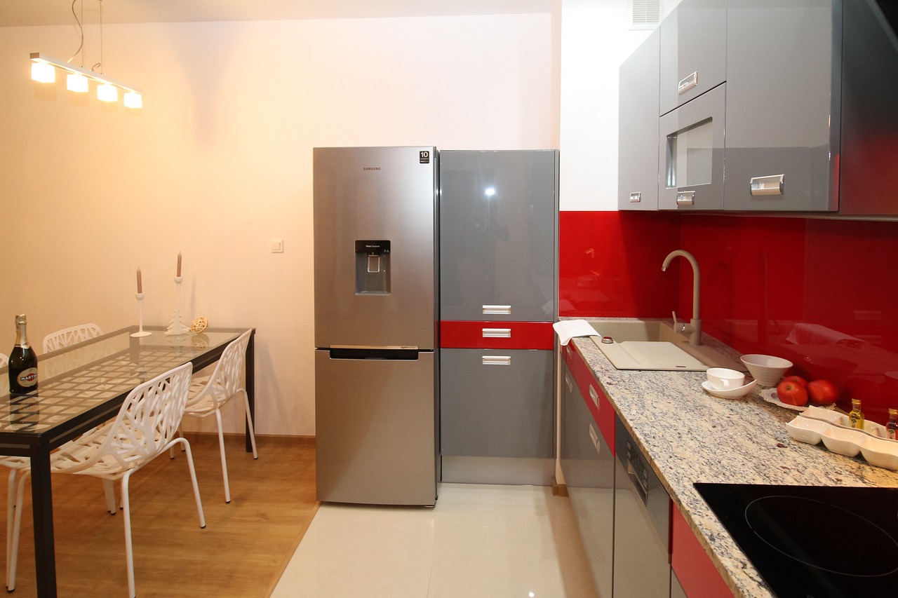 Choosing Countertop Materials for a Riverside Kitchen